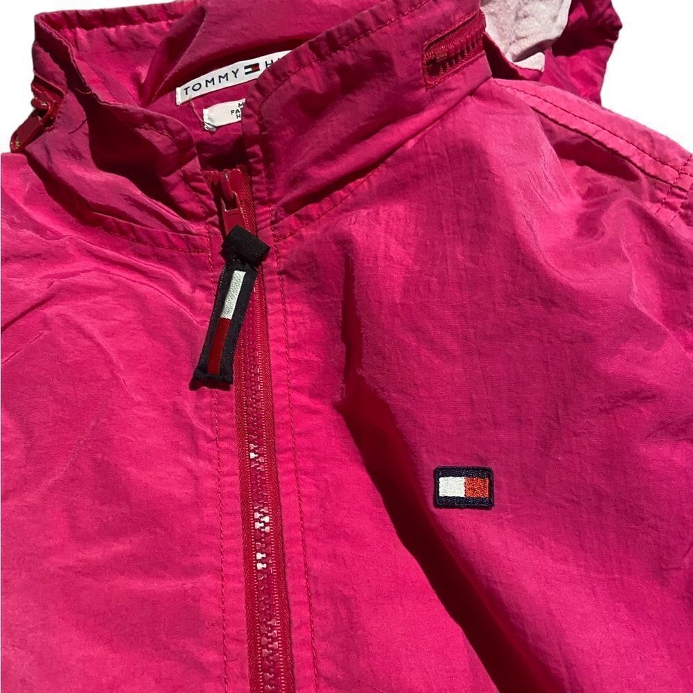 Tommy Hilfiger size medium rain jacket with hood excellent condition